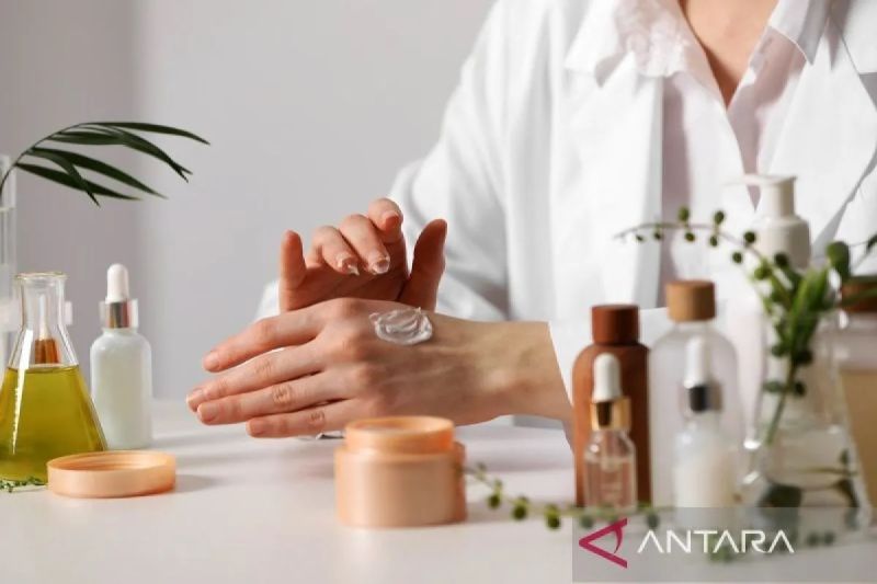 Cara memilih moisturizer untuk kulit berminyak berlebih