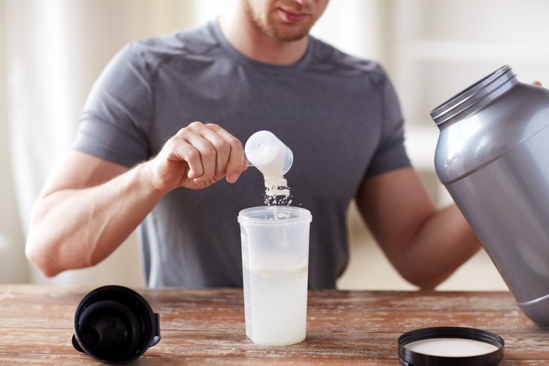 Whey protein: Manfaat, jenis, cara minum, dan efek sampingnya