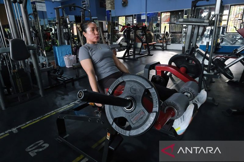 Kenapa badan sakit-sakit setelah gym? Ini sebab dan cara atasinya