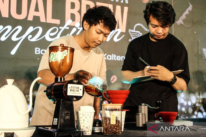 Cara membuat Mont Blanc coffee di rumah, lengkap dengan resep